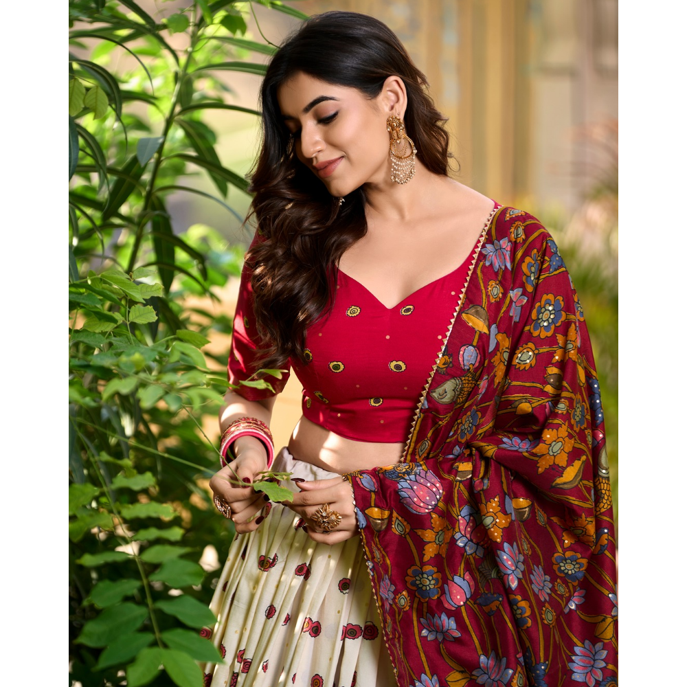 Tussar Silk Kalamkari Print Lehenga Choli Featuring a Sophisticated Foil Work Border for Women (Pack of 1)
