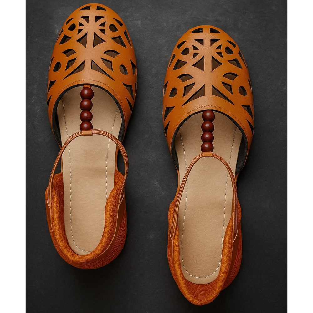 Women's Lightweight Stylish Semi-Leather Casual Flats (Pack of 1)