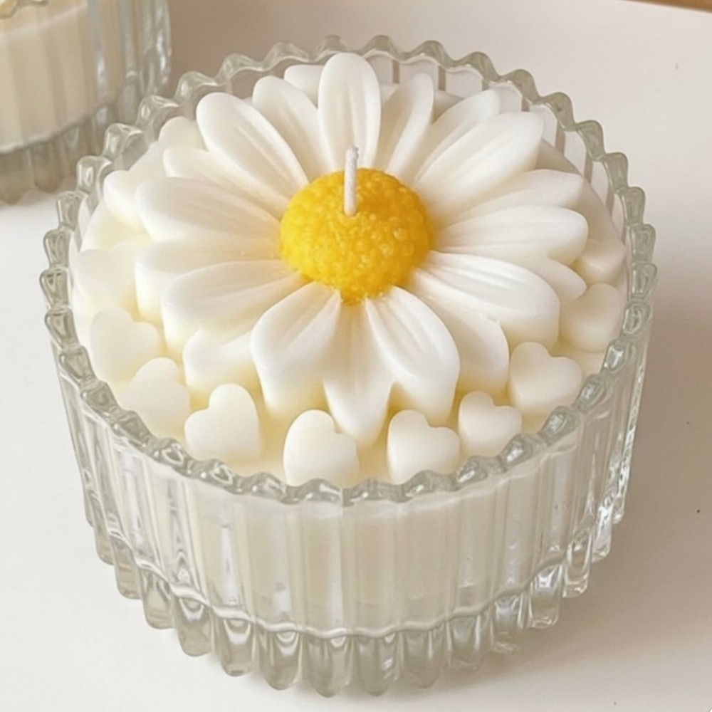 Daisy Flower Scented Soy Wax Candle in Premium Glass Jar (Pack of 1)