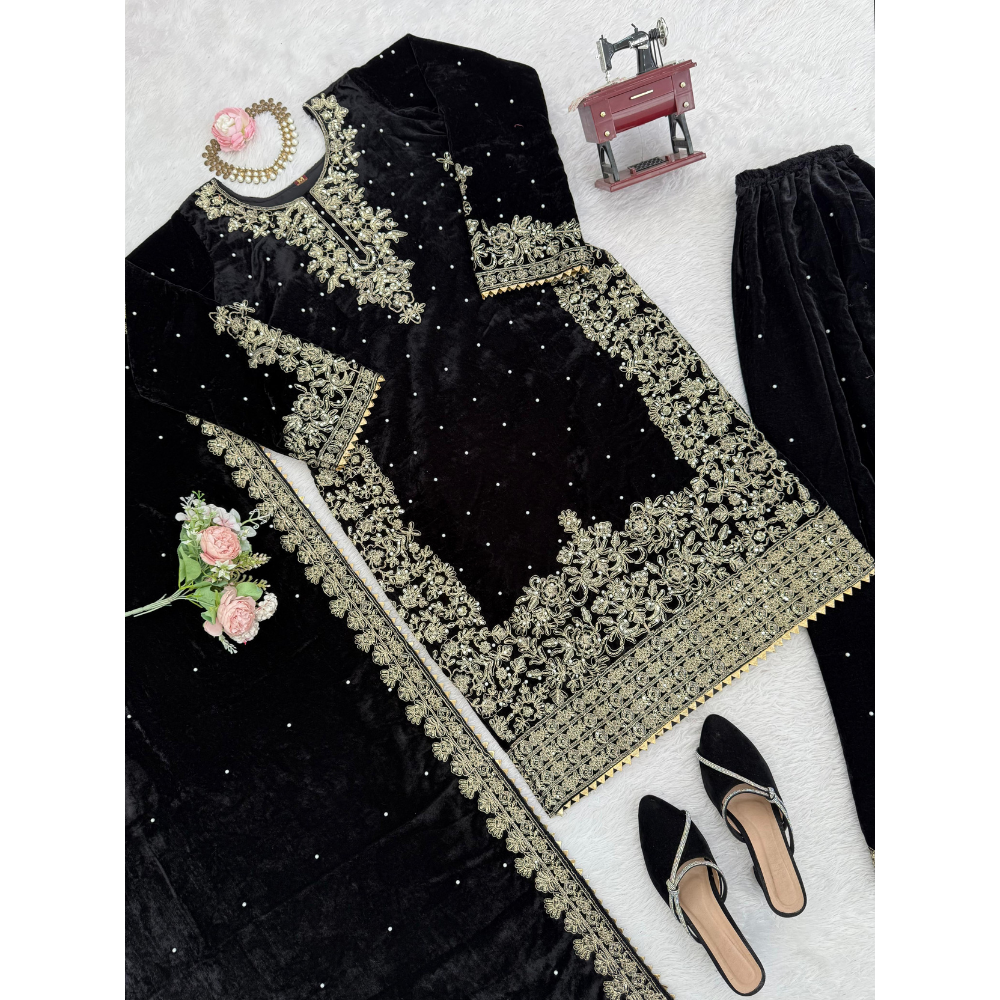 Premium Stylish Velvet Kurta Set with Dupatta (Pack of 1)