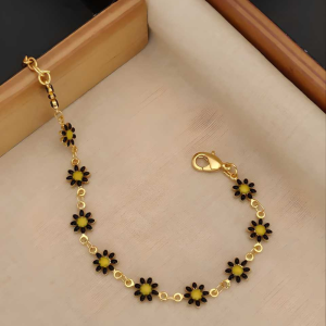 Women's Stylish Gold Plated Bracelets (Pack of 1)