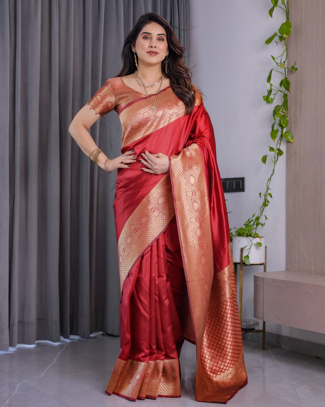 Women's Kanjivaram Soft Silk Saree Pure Silk with Unstitched BP (Pack of 1)