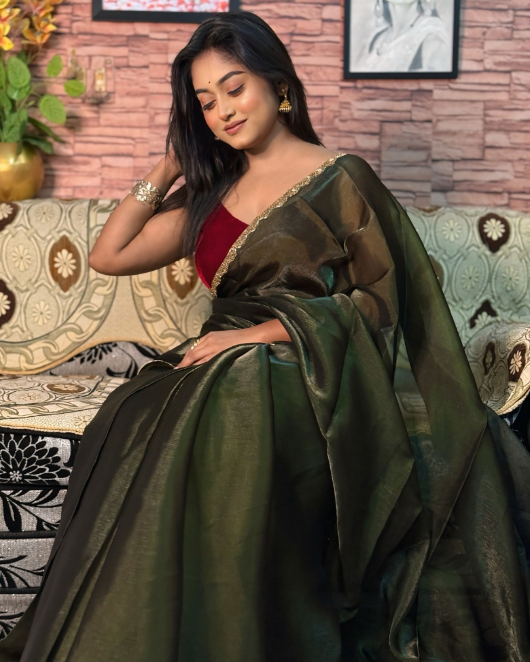 Women’s Premium Organza Saree with Zari Border & Unstitched BP (Pack of 1)