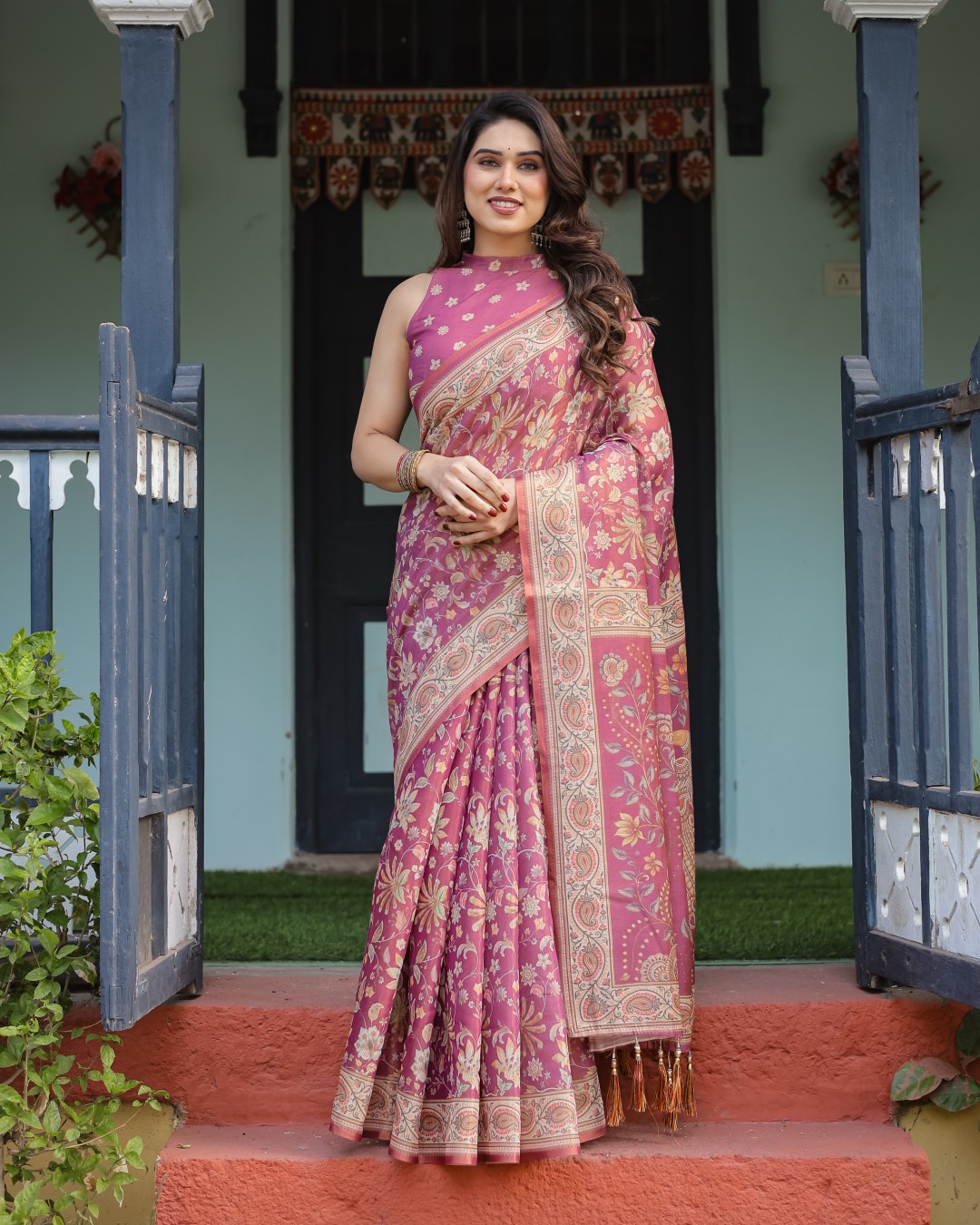 Handloom Cotton-Linen Saree with Floral Motifs and Vibrant Pink Accents  (Pack of 1)