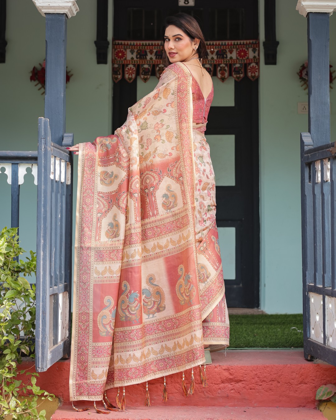 Intricate Floral Motifs Linen Cotton Handloom Printed Saree, Peacock Pallu, and Tassels (Pack of 1)