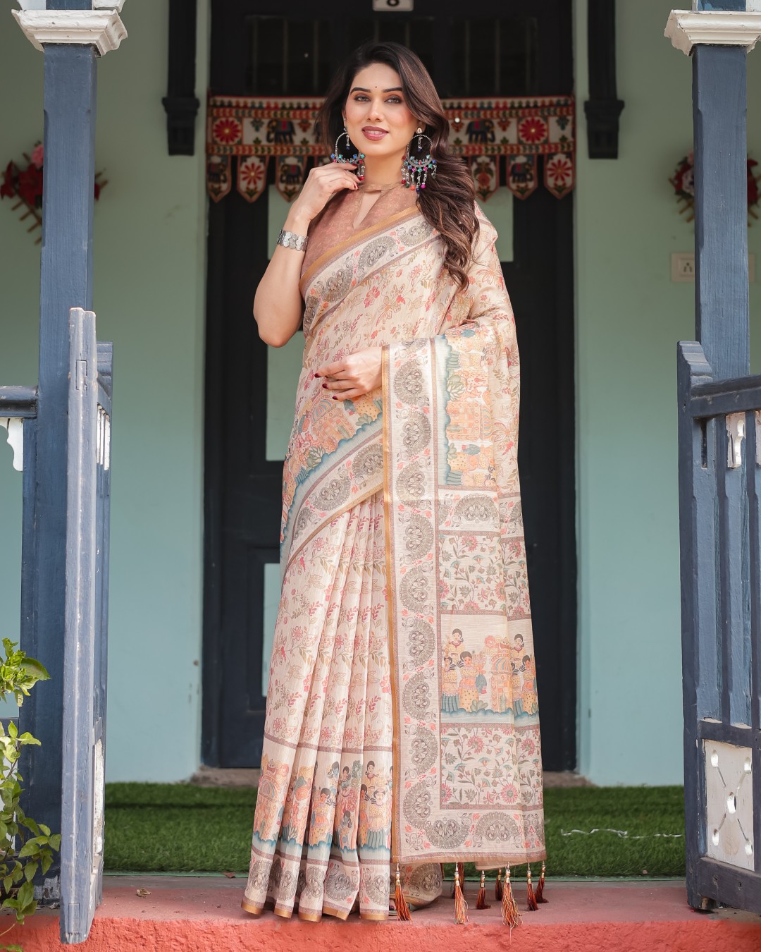 Floral Motifs, Linen Cotton Handloom Printed Saree Architectural Pallu, and Tassel (Pack of 1)