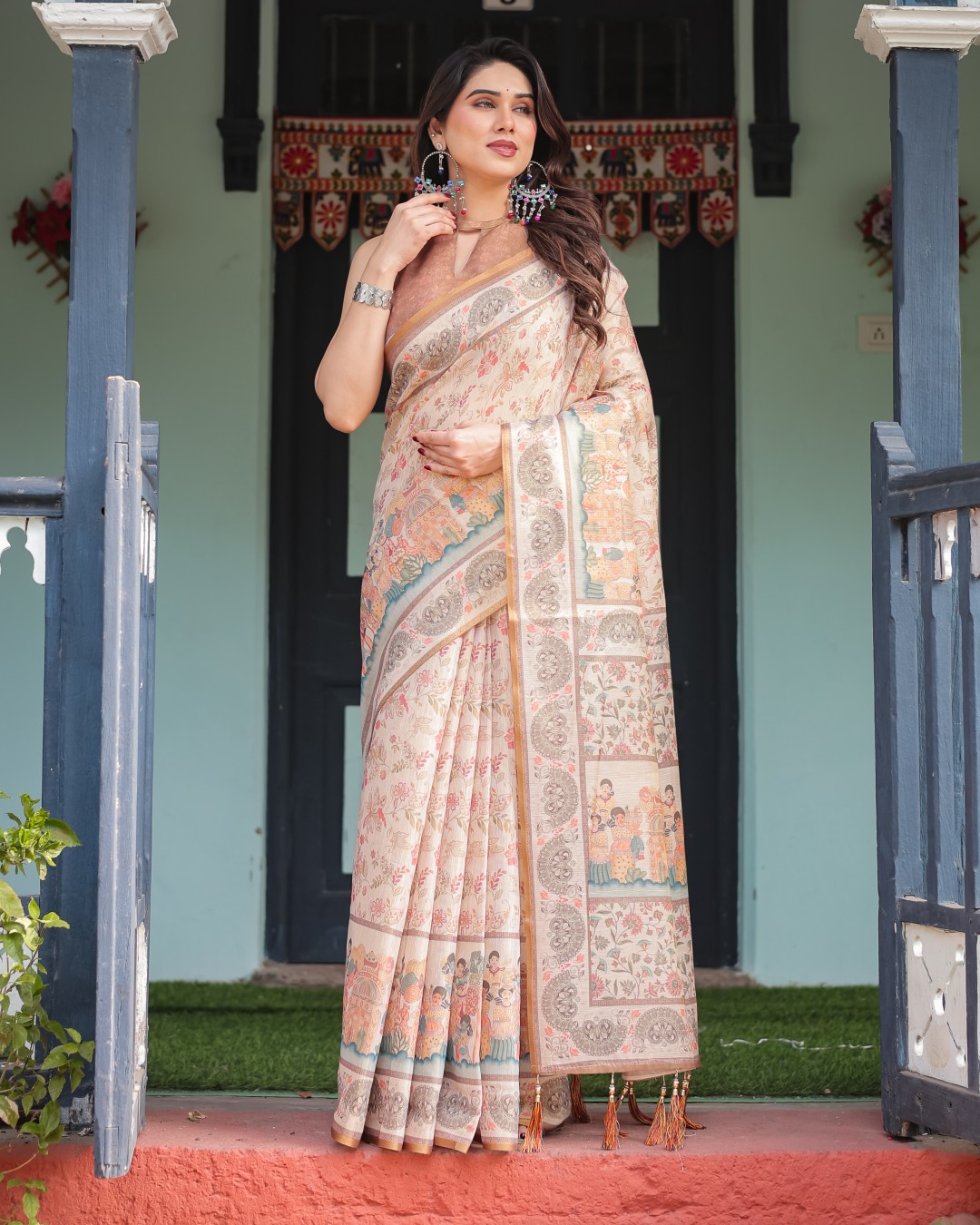 Floral Motifs, Linen Cotton Handloom Printed Saree Architectural Pallu, and Tassel (Pack of 1)