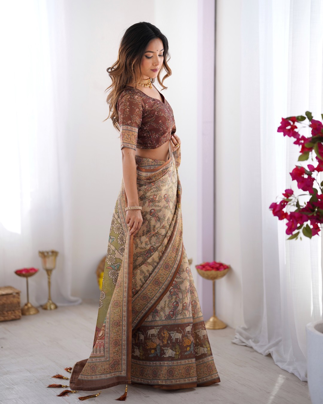 Handloom Cotton Saree with Floral Print, Mythical Border & Tassels(Pack of 1)