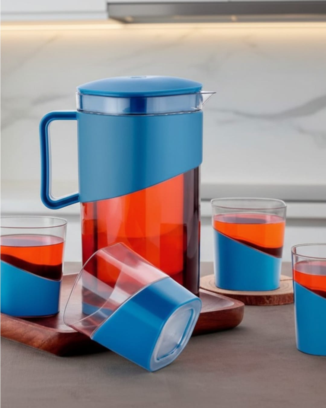 ROYAL EAGLE Plastic Jug with Lid | Blue Water Jug for Dining Table | Ideal for Ice Tea, , Cocktails, Mocktails & Beverages | Stylish & Durable Pitcher for Home or Party Use – 1800 ml