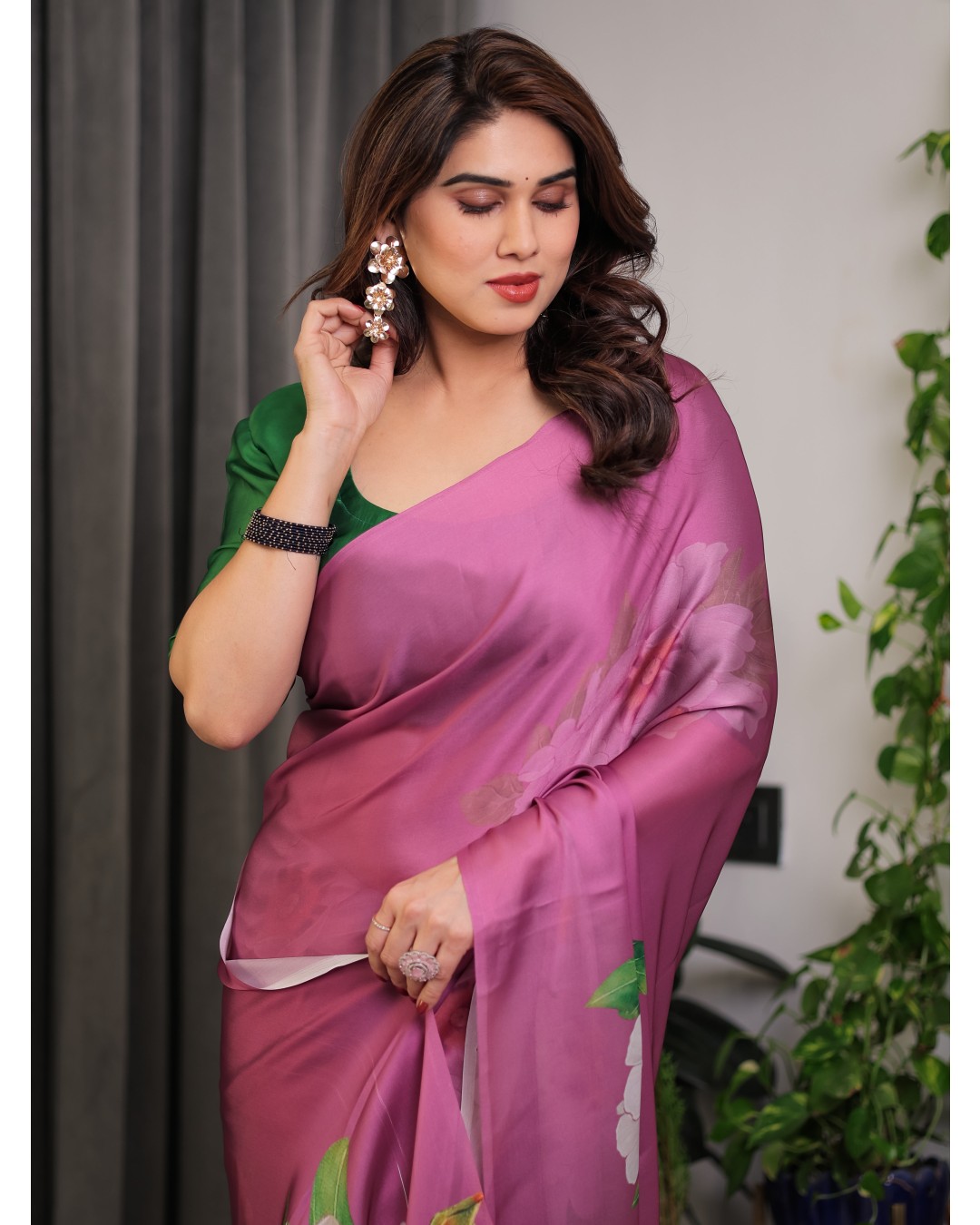 Satin Georgette Floral Printed Saree with Attached BP (Pack of 1)