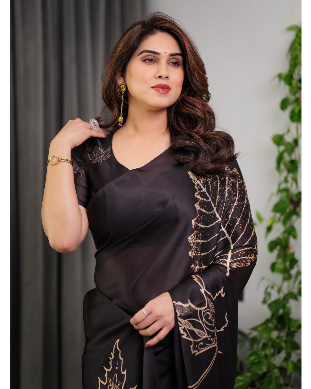 Floral Print Satin Georgette Saree with Designer Attached BP for Women (Pack of 1)