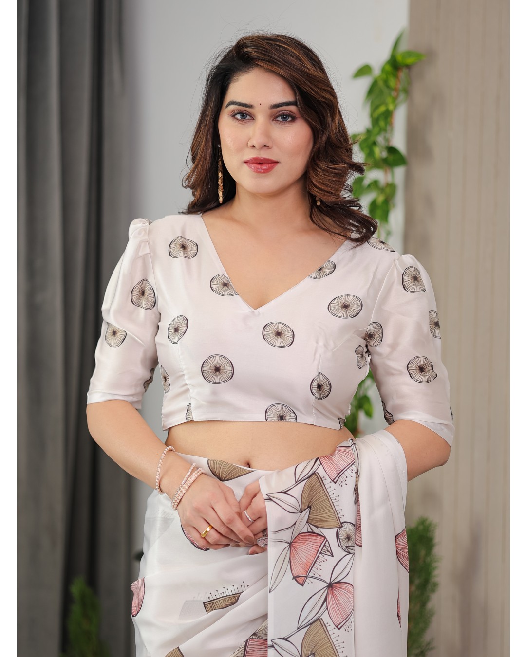 Satin Georgette Floral Printed Saree with Attached BP (Pack of 1)