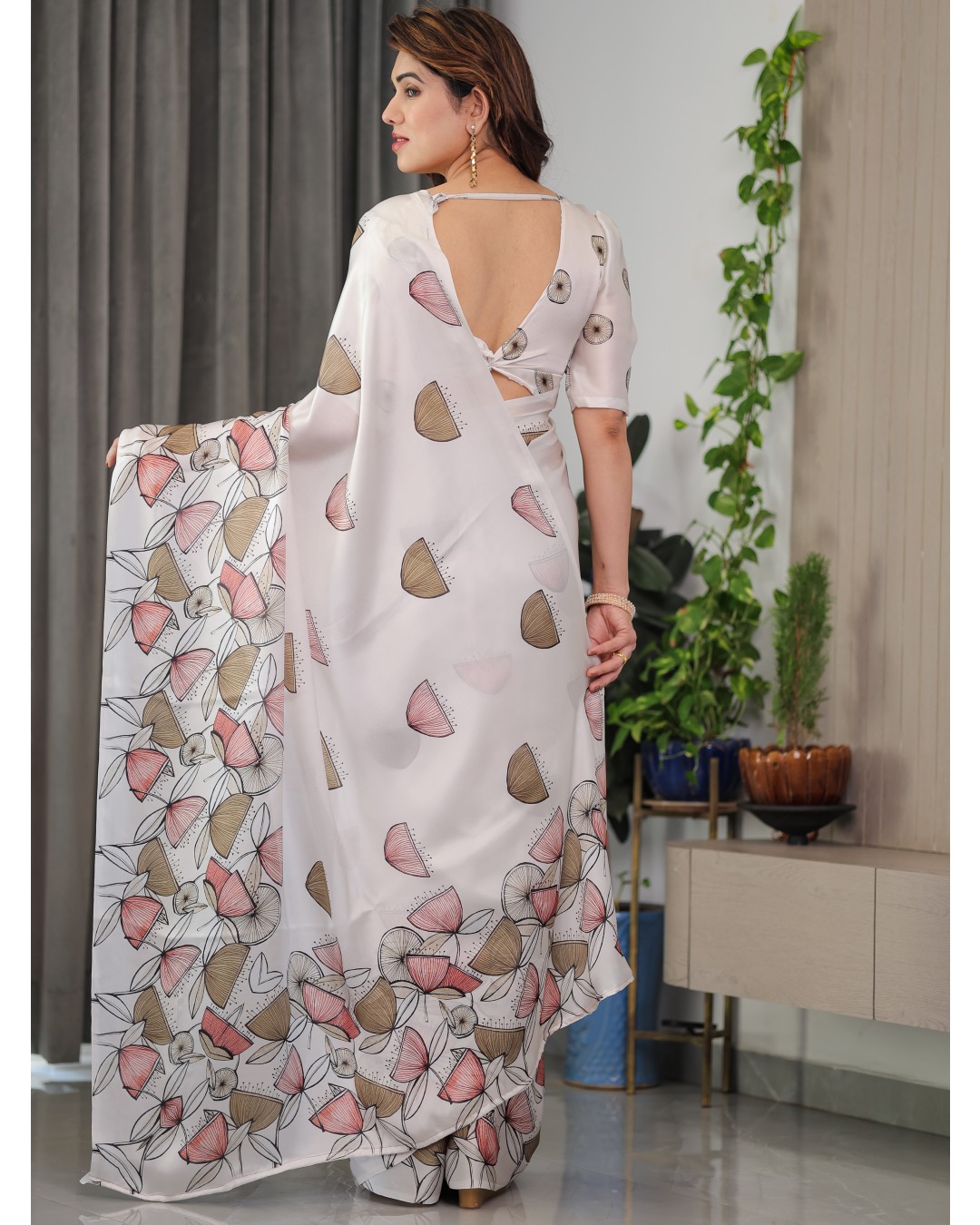 Satin Georgette Floral Printed Saree with Attached BP (Pack of 1)