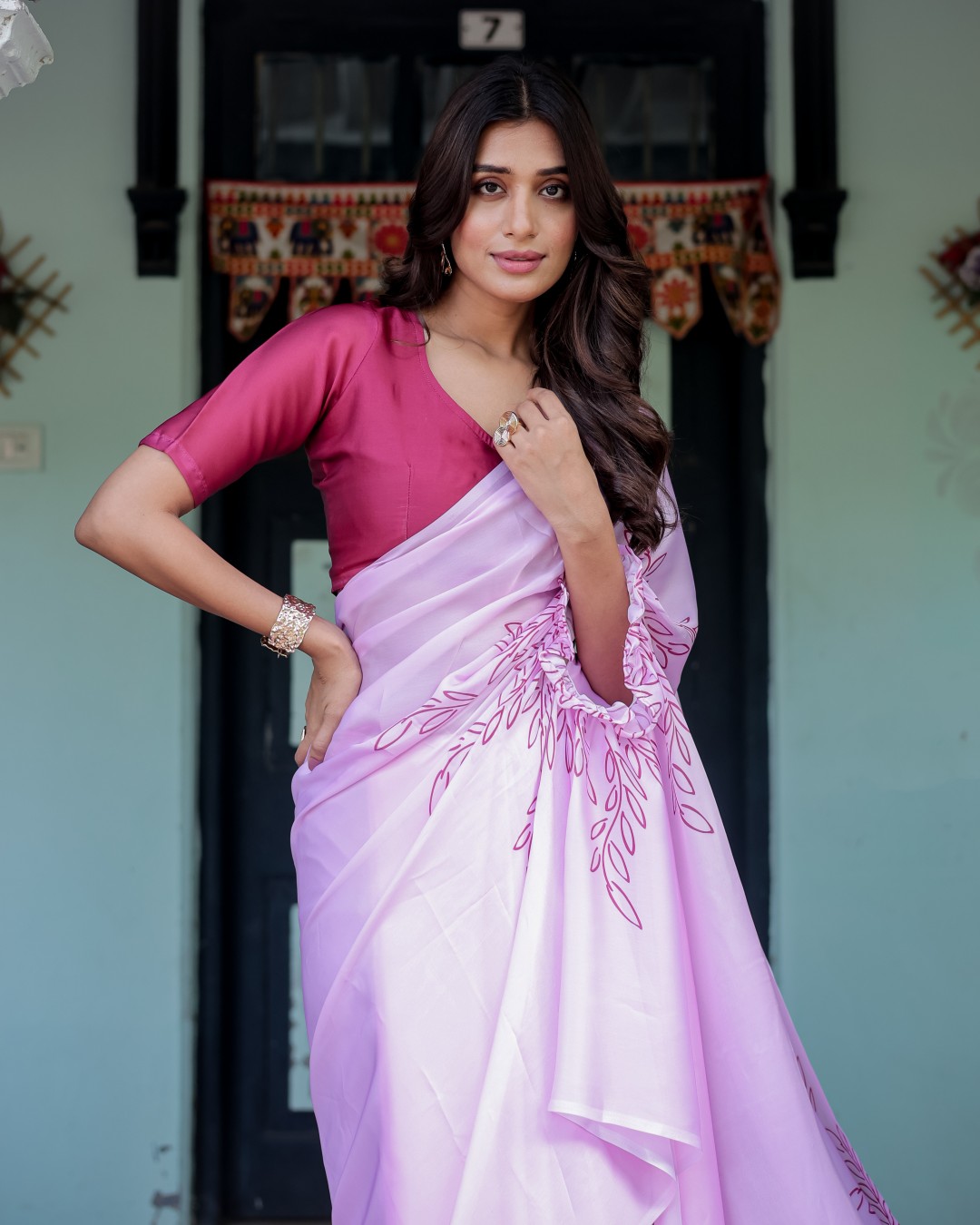 Lilac Pink Designer Freehand Saree with Maroon Leaf Motif & Wine Blouse | Satin Georgette | Handsfree Pallu Style(Pack of 1)