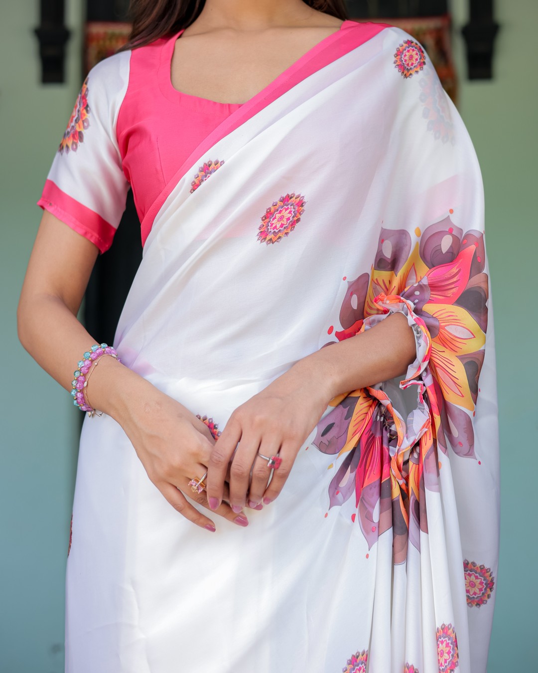 White Satin Georgette Designer Saree with Pink Mandala Prints & Floral Pallu | Handsfree Pallu Loop | Contrast Pink Blouse(Pack of 1)