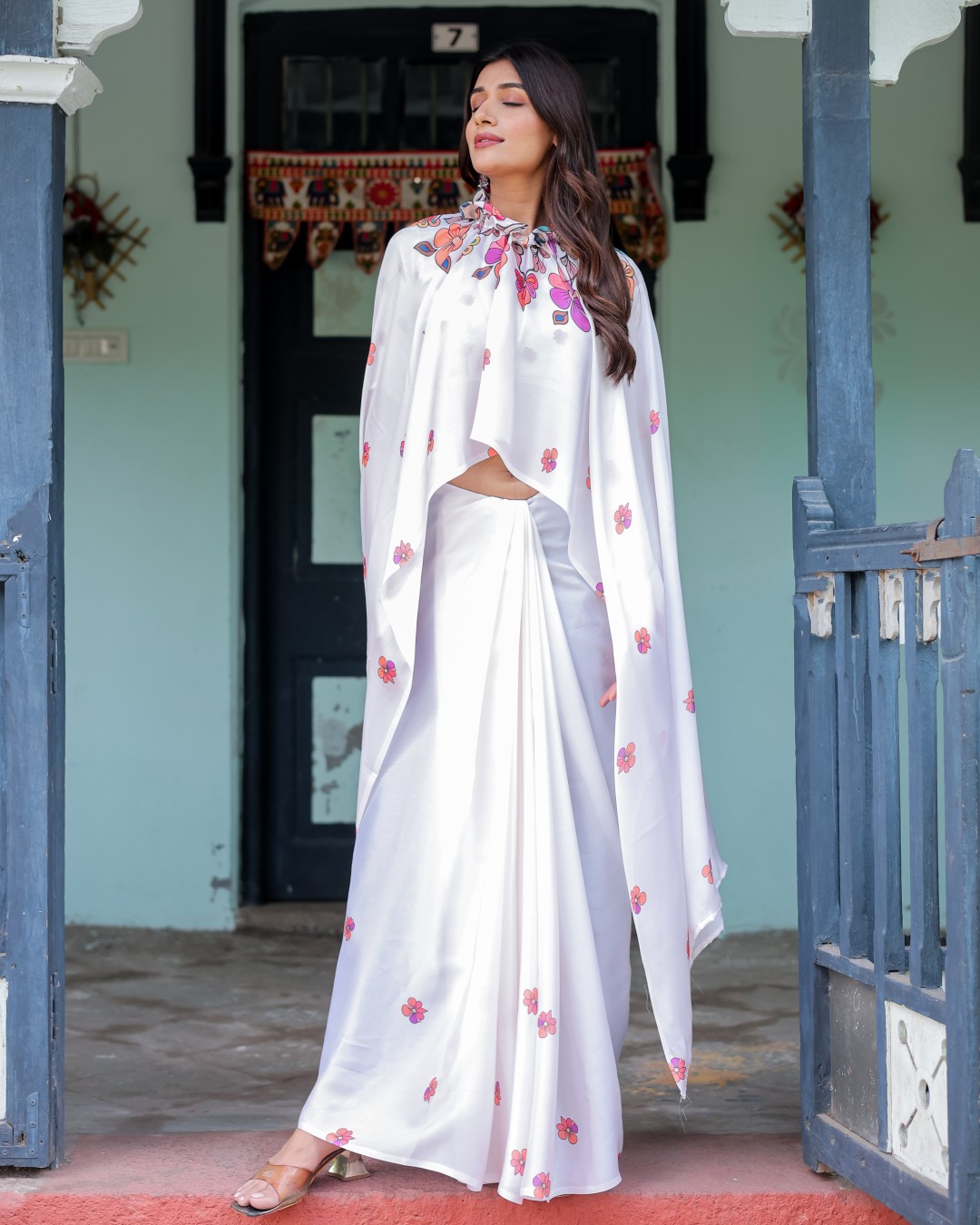 White Satin Georgette Saree with Multicolor Floral Print & Matching Blouse | Handsfree Pallu Loop | Lightweight Designer Saree(Pack of 1)