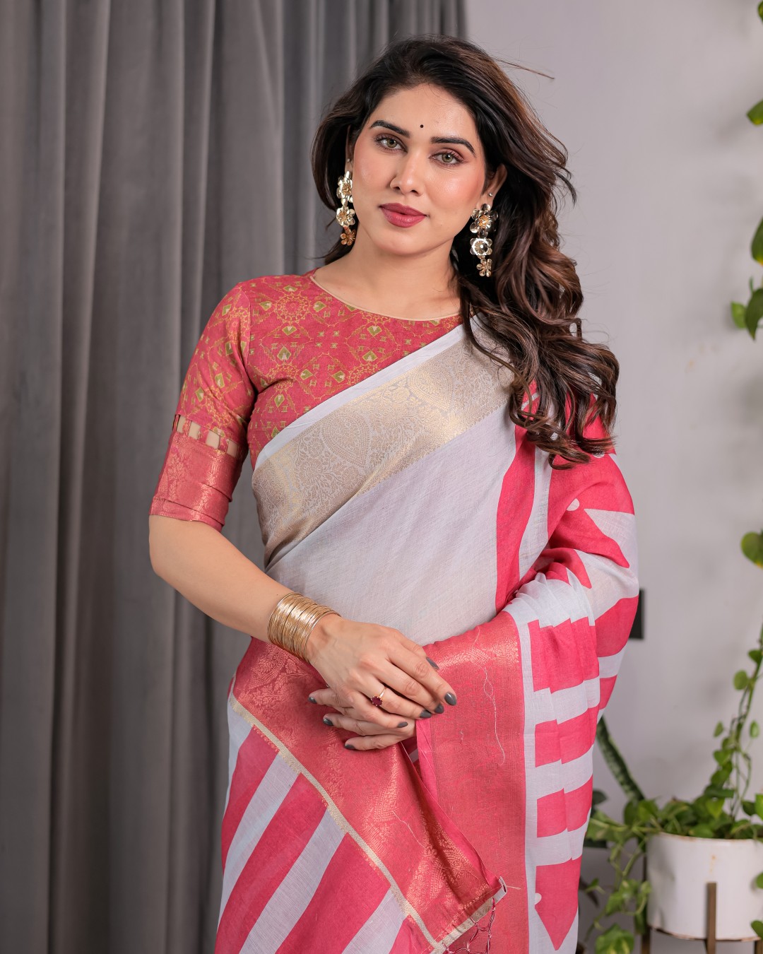 Handloom Linen Saree with Floral Print, Gold Zari Border & Tassel Detailing | Attached Blouse Piece | 5.5m Saree + 0.8m Blouse(Pack of 1)