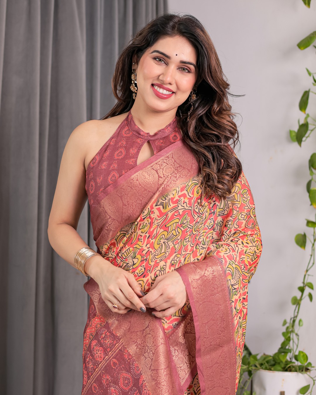 Handloom Linen Saree with Red Floral Print & Geometric Patterned Pallu | Antique Zari Border & Tassels | Attached Blouse | 5.5m Saree + 0.8m Blouse(Pack of 1)