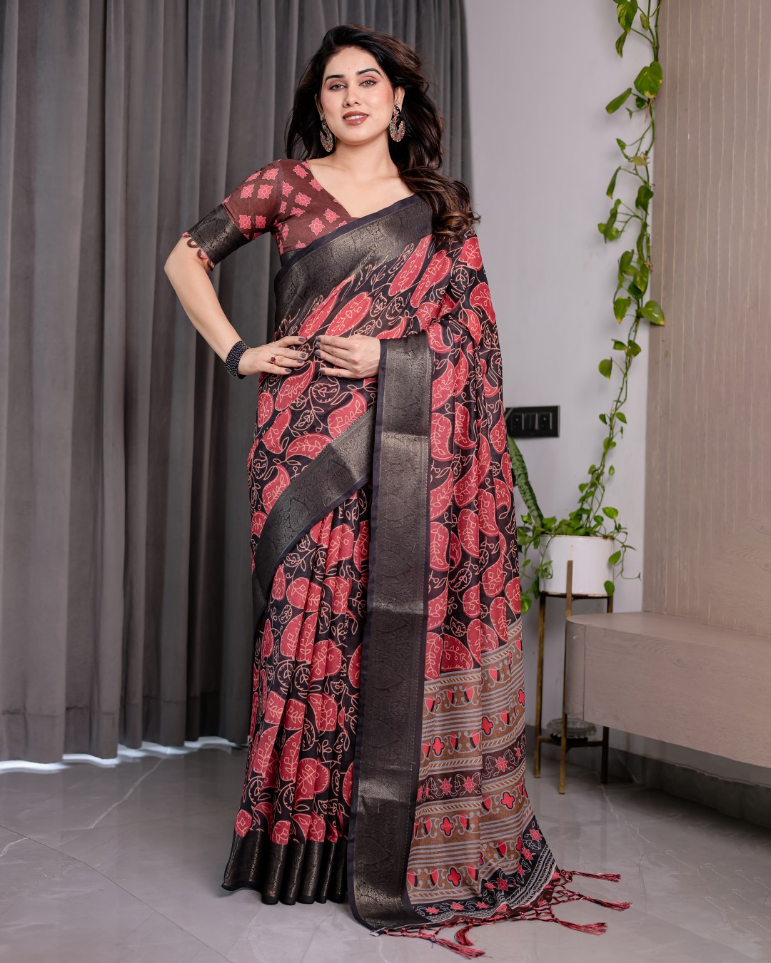 Handloom Linen Saree with Red-Blue Floral Buttas & Ethnic Pallu | Antique Black Zari Border & Tassels | Attached Blouse | 5.5m Saree + 0.8m Blouse(Pack of 1)