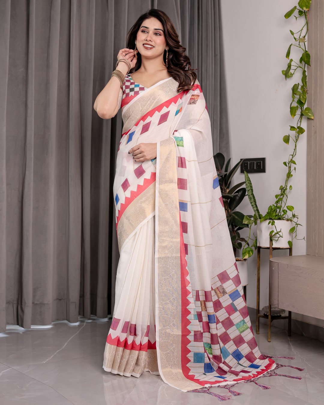 Handloom Linen Saree with Red-Blue Floral Buttas & Ethnic Pallu | Antique Black Zari Border & Tassels | Attached Blouse | 5.5m Saree + 0.8m Blouse(Pack of 1)