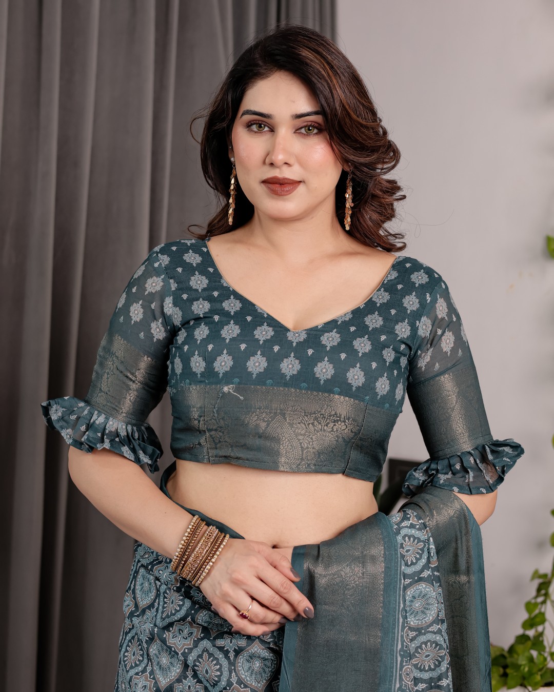 Handloom Linen Saree with Black Vertical Stripes & Tribal Motifs | Golden Zari Border & Tassel Pallu | Attached Blouse | 5.5m Saree + 0.8m Blouse(Pack of 1)