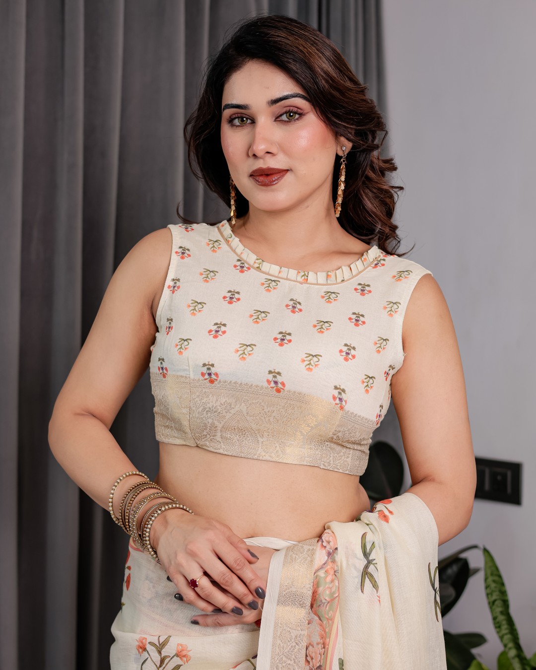 Handloom Linen Saree with Black Vertical Stripes & Tribal Motifs | Golden Zari Border & Tassel Pallu | Attached Blouse | 5.5m Saree + 0.8m Blouse(Pack of 1)