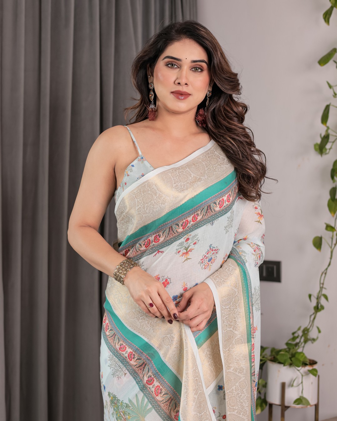 Handloom Linen Saree with Ivory Tribal Bandhani Print & Zari Border | Tassel Pallu | 5.5m Saree + 0.8m Blouse(Pack of 1)
