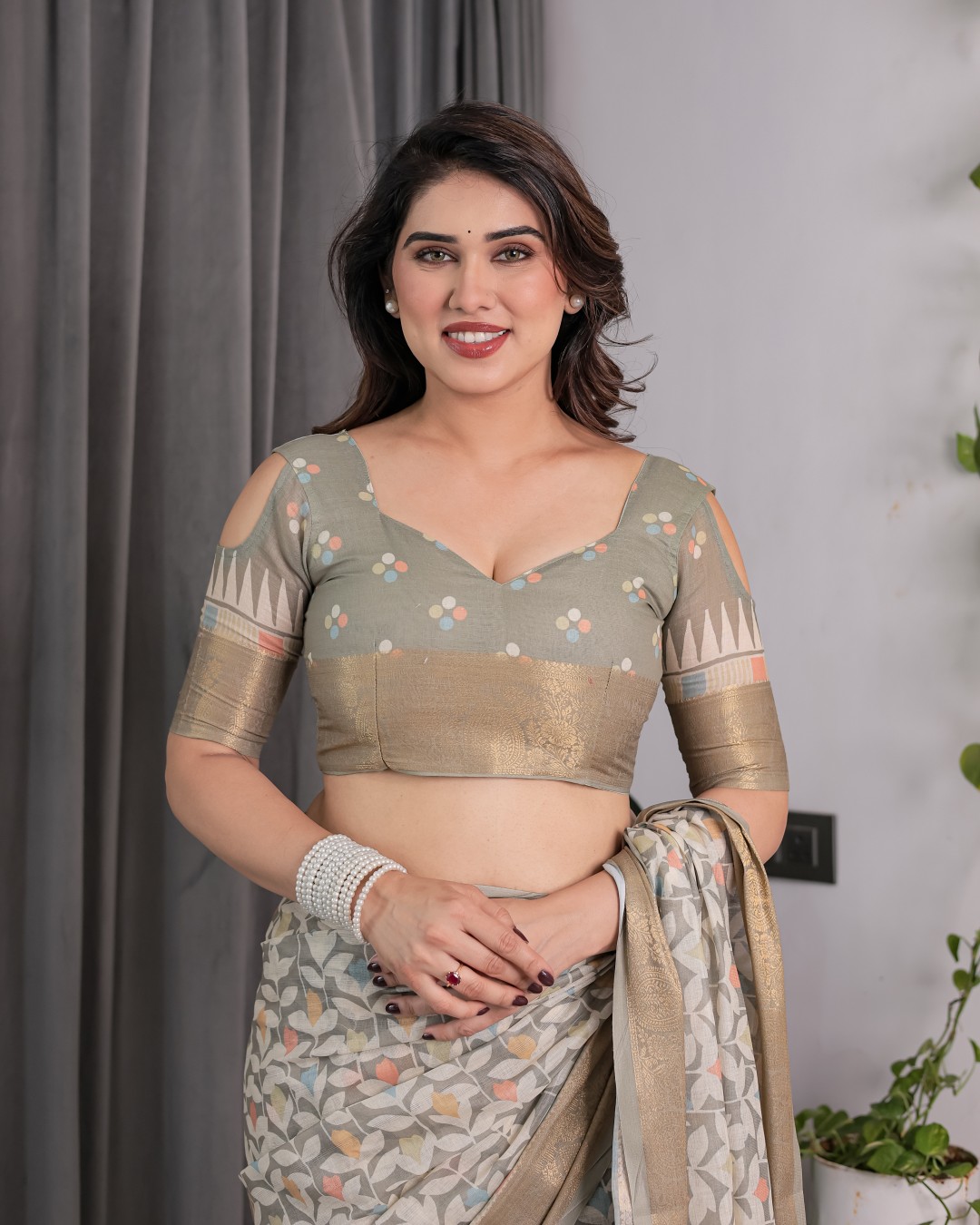 Handloom Linen Saree with Multicolor Leaf Print & Tribal Geometric Pallu | Zari Border | 5.5m Saree + 0.8m Blouse with Tassels(Pack of 1)