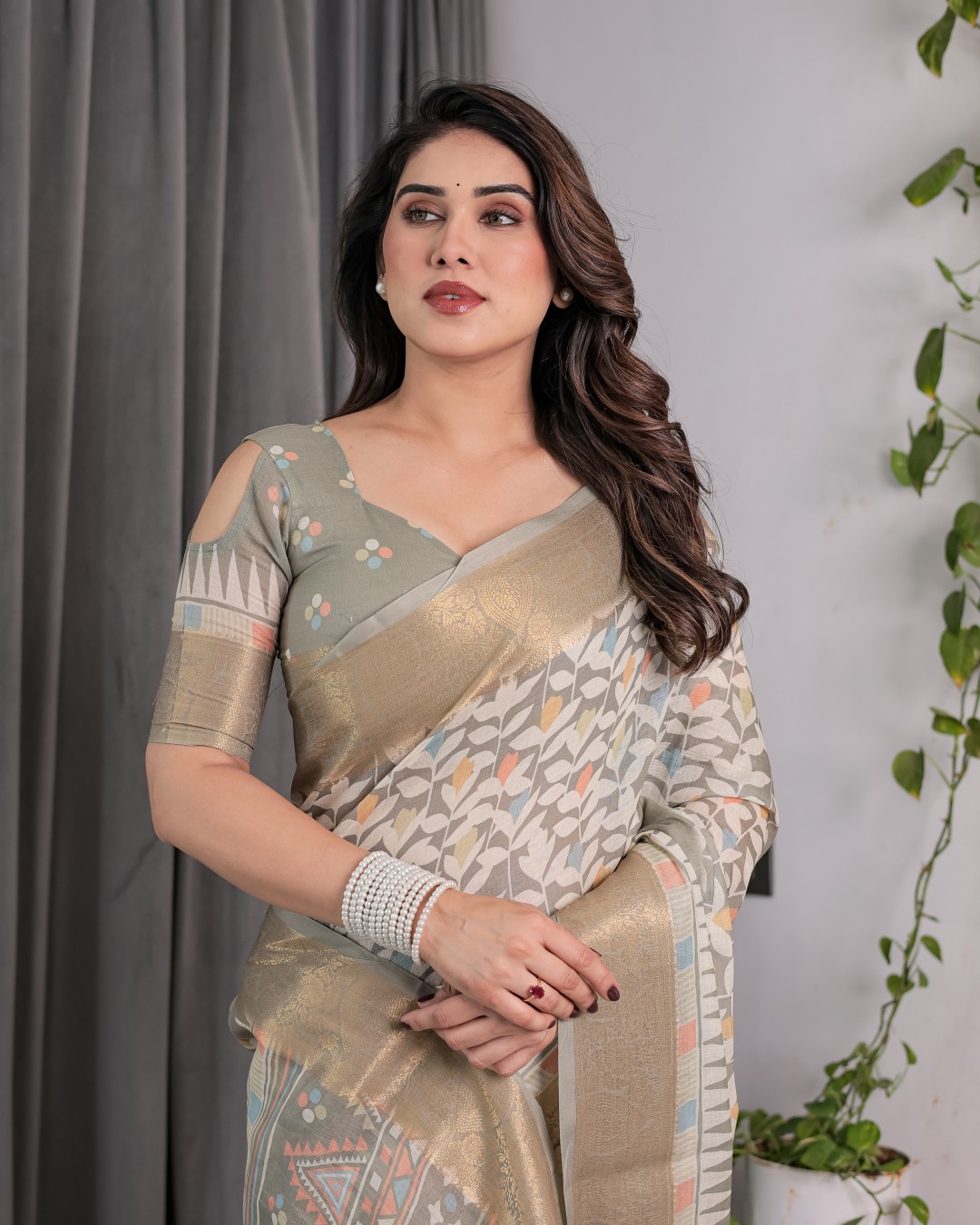 Handloom Linen Saree with Multicolor Leaf Print & Tribal Geometric Pallu | Zari Border | 5.5m Saree + 0.8m Blouse with Tassels(Pack of 1)