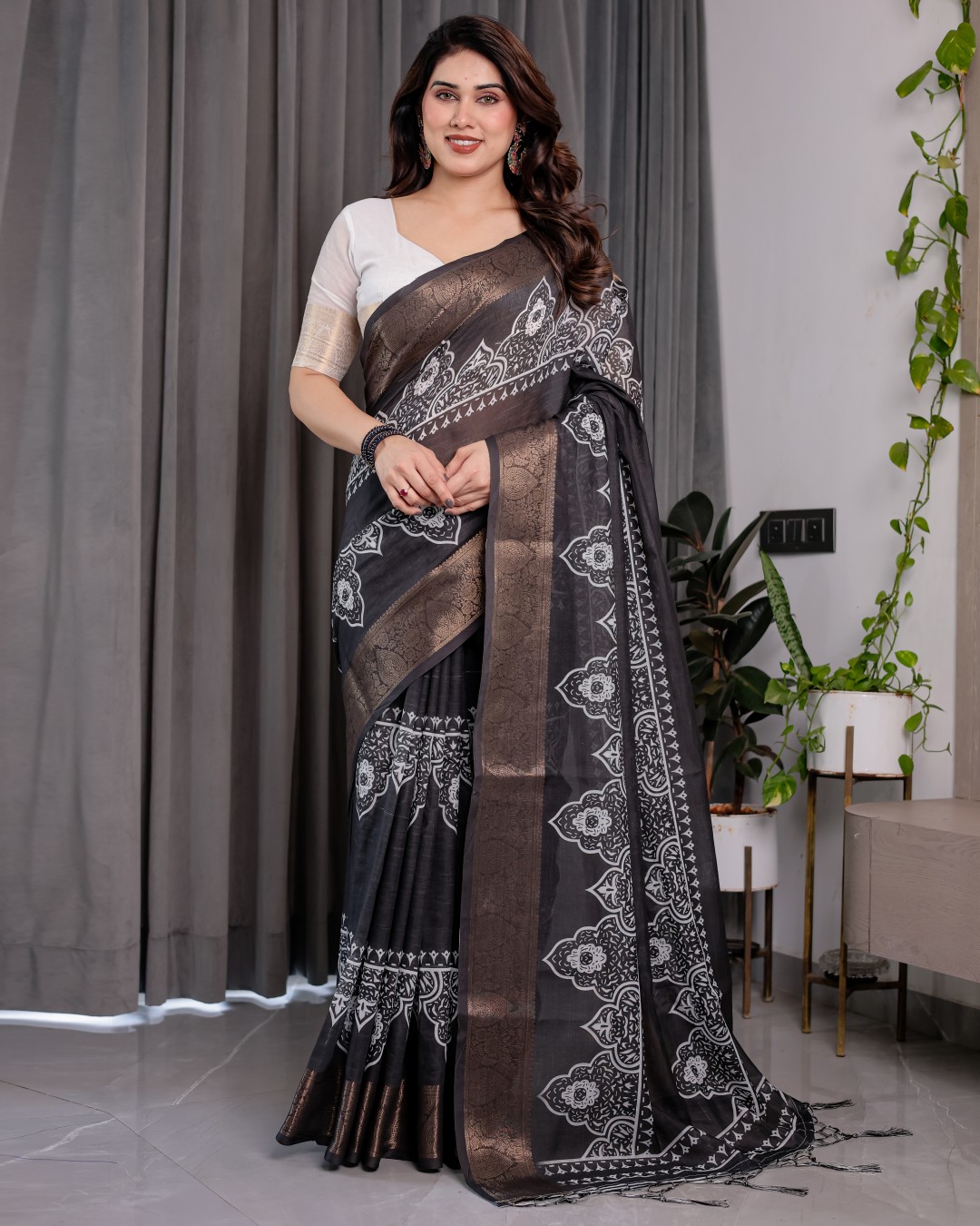 Handloom Linen Saree with Maroon Tribal Geometric Digital Print & Zari Border | Festive Drape | 5.5m Saree + 0.8m Blouse(Pack of 1)