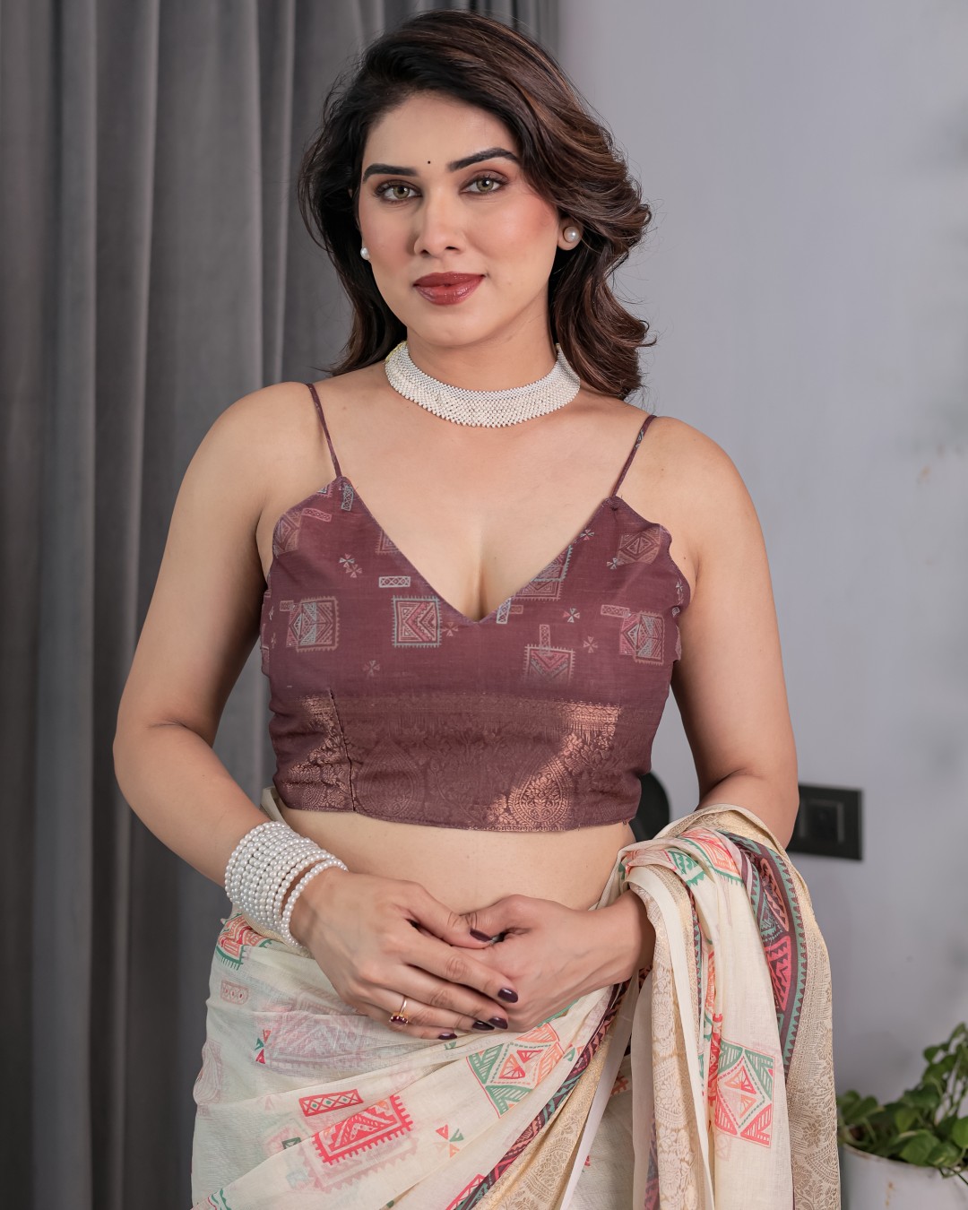 Handloom Linen Saree with Maroon Tribal Geometric Digital Print & Zari Border | Festive Drape | 5.5m Saree + 0.8m Blouse(Pack of 1)