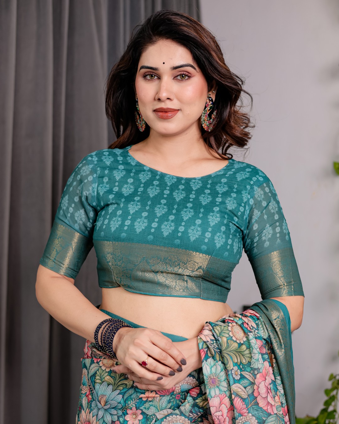 Handloom Linen Saree with Ivory Floral Print & Zigzag Pallu | Zari Border | 5.5m Saree + 0.8m Blouse(Pack of 1)