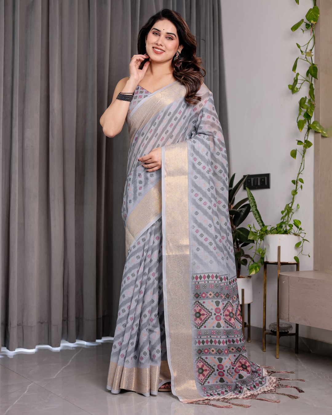 Handloom Linen Saree with Ivory Floral Print & Zigzag Pallu | Zari Border | 5.5m Saree + 0.8m Blouse(Pack of 1)
