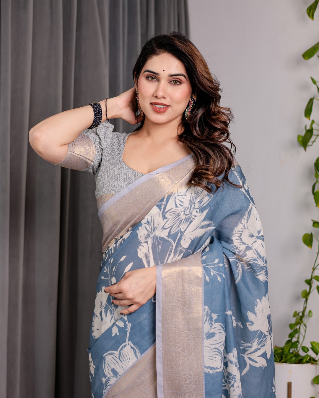 Handloom Linen Saree with Ivory Floral Print & Zigzag Pallu | Zari Border | 5.5m Saree + 0.8m Blouse(Pack of 1)