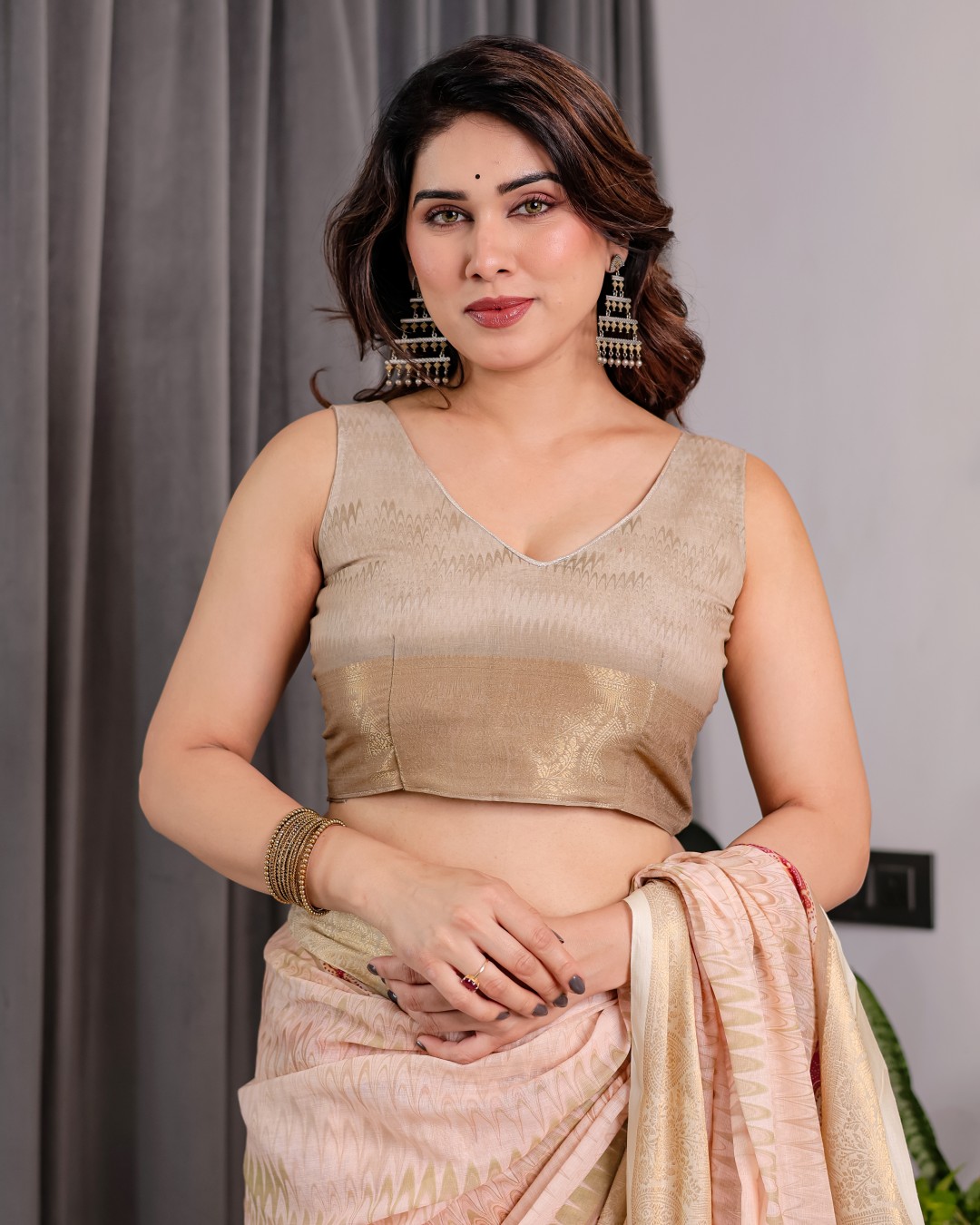 Elegant Cream & Gold Woven Ikat Silk Saree with Designer Border With Tassles(Pack of 1)