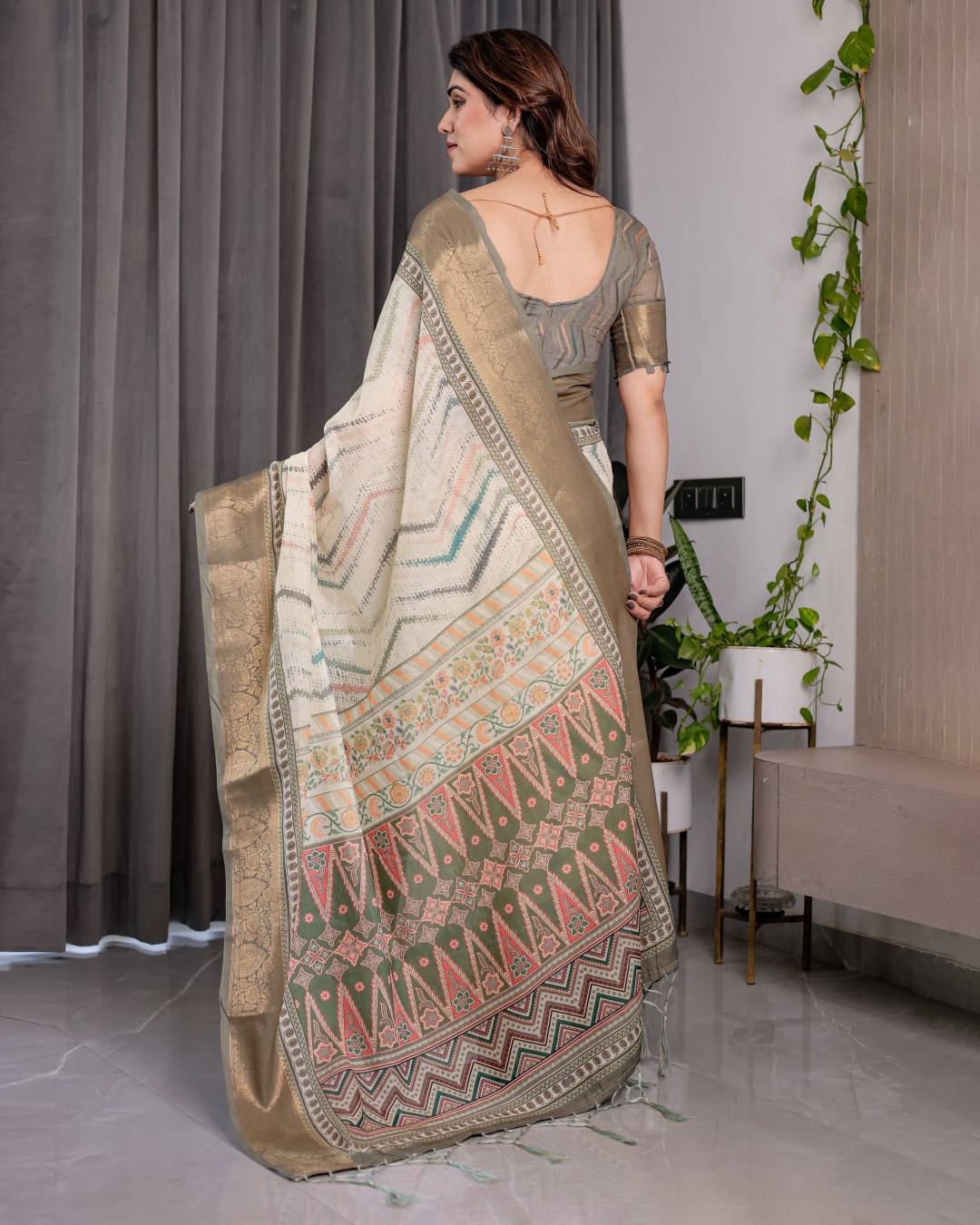 Elegant Cream & Gold Woven Ikat Silk Saree with Designer Border With Tassles(Pack of 1)