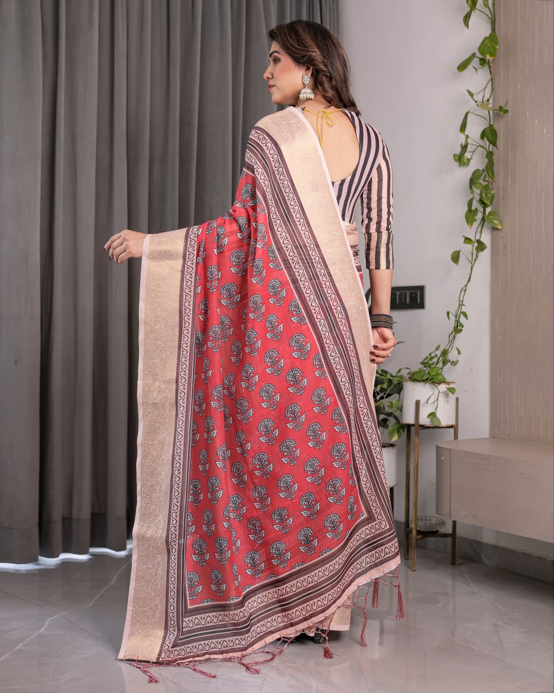Handloom Cotton Linen Saree with Black Floral Buti Print & Zari Border | Ethnic Striped Blouse | 5.5m Saree + 0.8m Blouse Piece(Pack of 1)