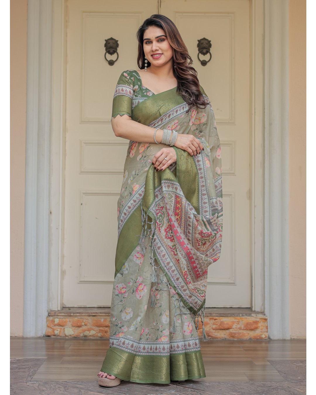 Digital Printed Saree with Maroon Floral & Tribal Border Motifs | Antique Zari Highlights | 5.5m Saree + 0.8m Blouse Piece(Pack of 1)