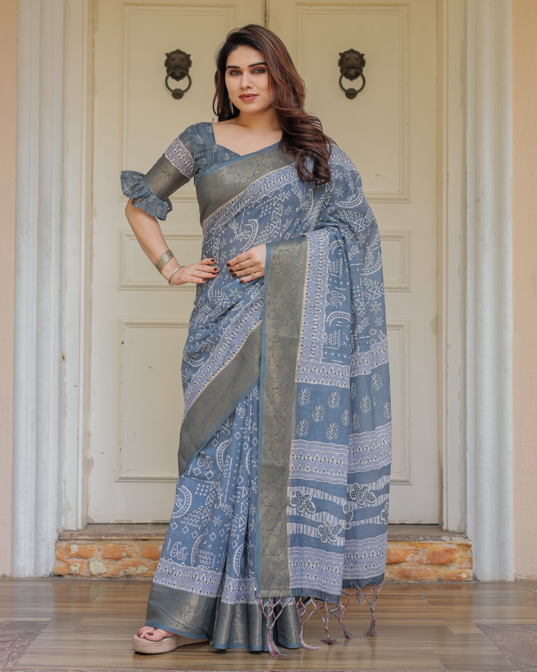 Handloom Cotton Ethnic Printed Saree with Zari Border & Tassels – Classic Traditional Wear(Pack of 1)