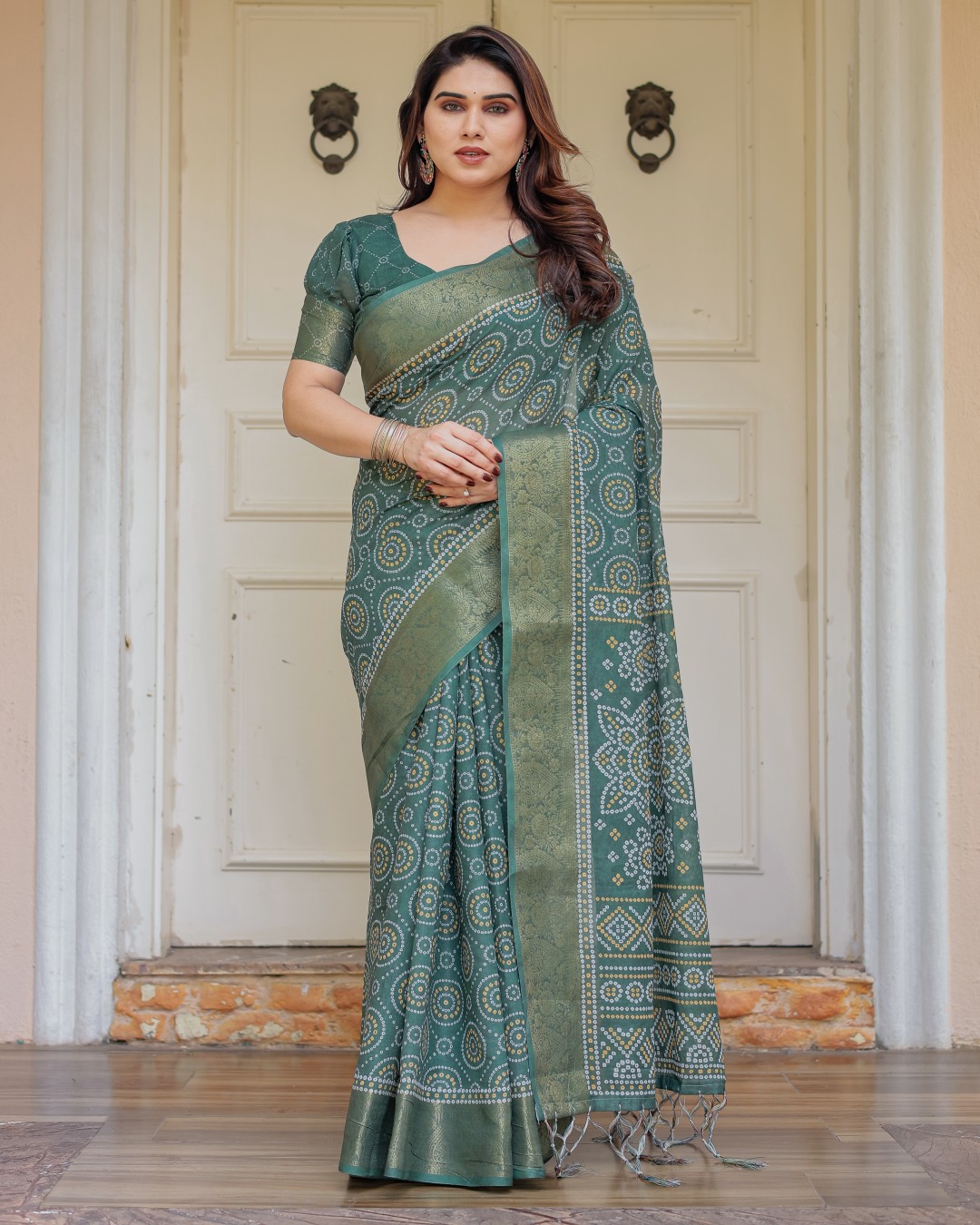 Handloom Cotton Ethnic Printed Saree with Zari Border & Tassels – Classic Traditional Wear(Pack of 1)