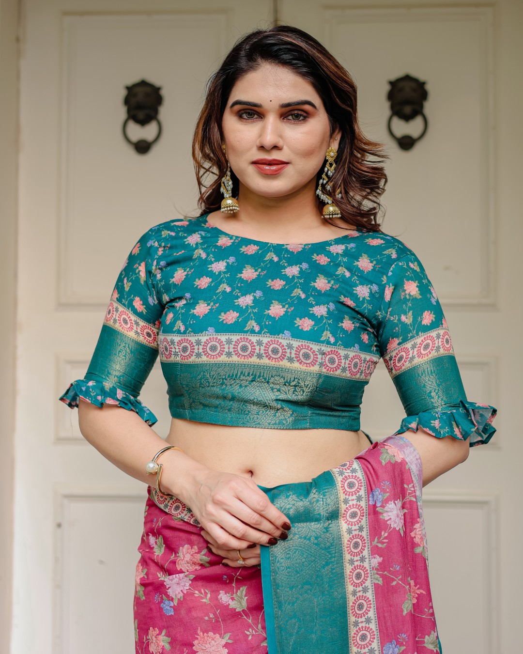 Floral Woven Saree with Antique Zari Border & Rich Designer Pallu – Festive Ethnic Wear(Pack of 1)