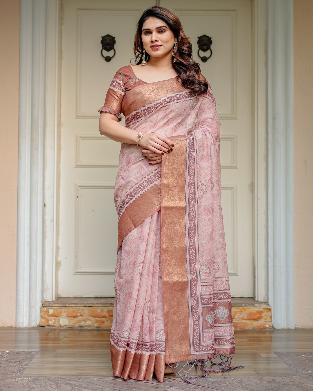 Floral Woven Saree with Antique Zari Border & Rich Designer Pallu – Festive Ethnic Wear(Pack of 1)