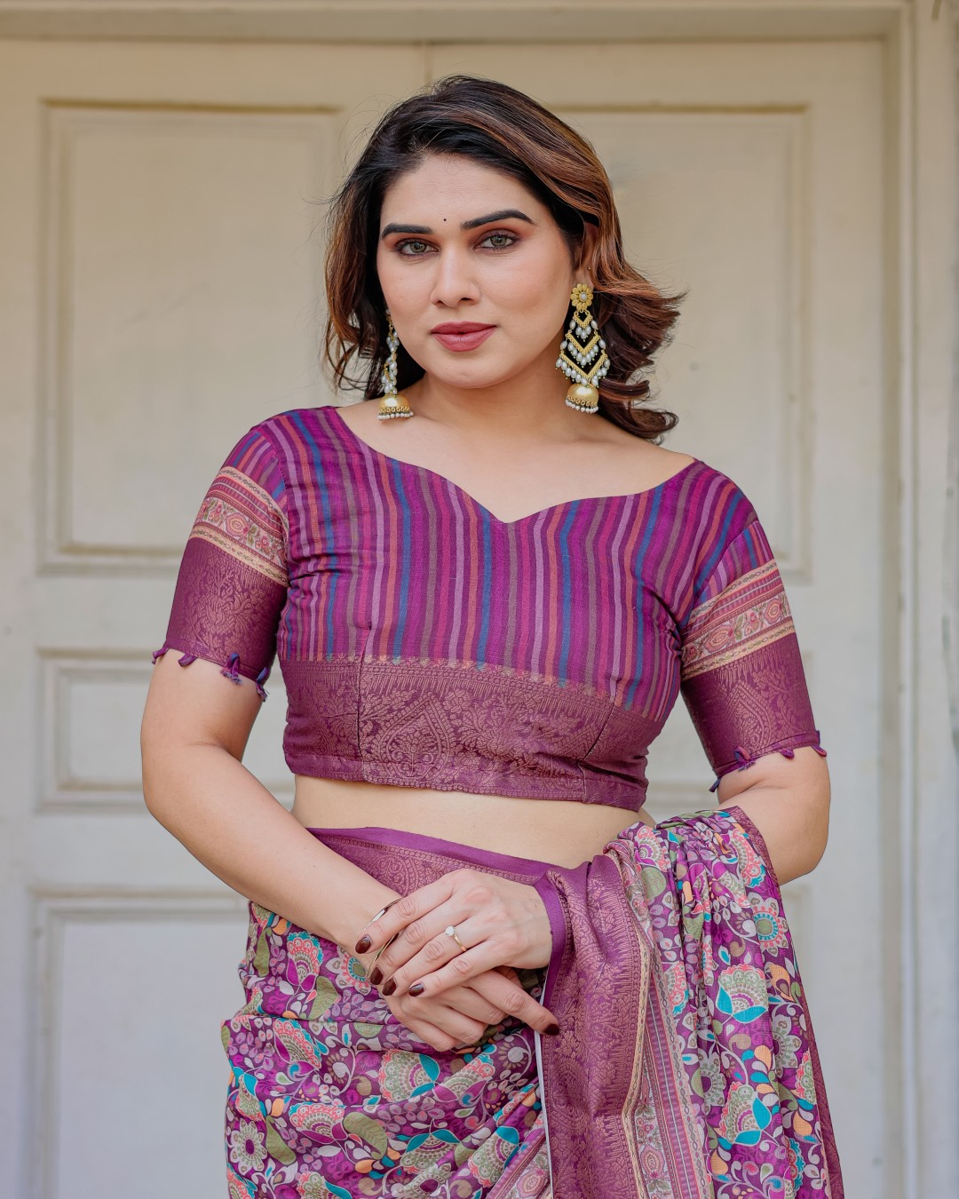 Floral Woven Saree with Antique Zari Border & Rich Designer Pallu – Festive Ethnic Wear(Pack of 1)