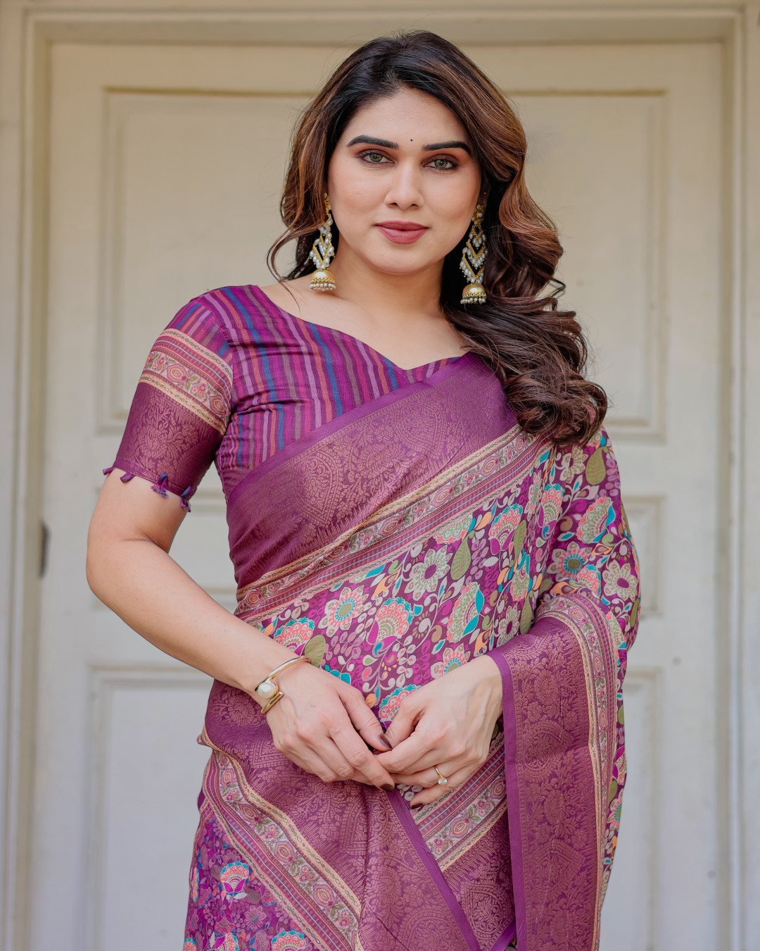 Floral Woven Saree with Antique Zari Border & Rich Designer Pallu – Festive Ethnic Wear(Pack of 1)