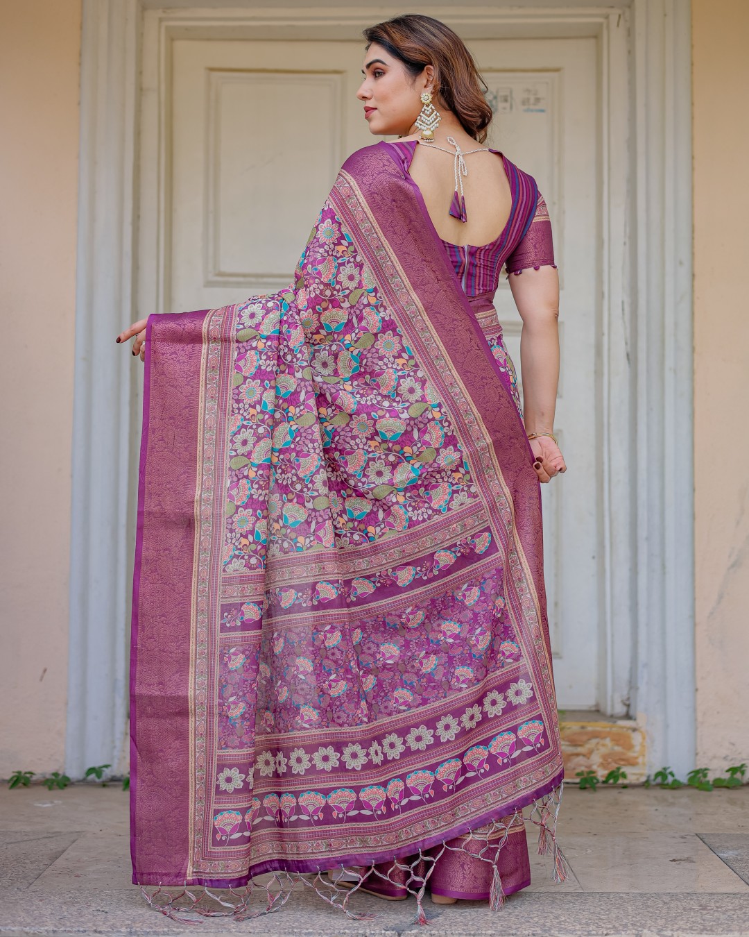 Floral Woven Saree with Antique Zari Border & Rich Designer Pallu – Festive Ethnic Wear(Pack of 1)