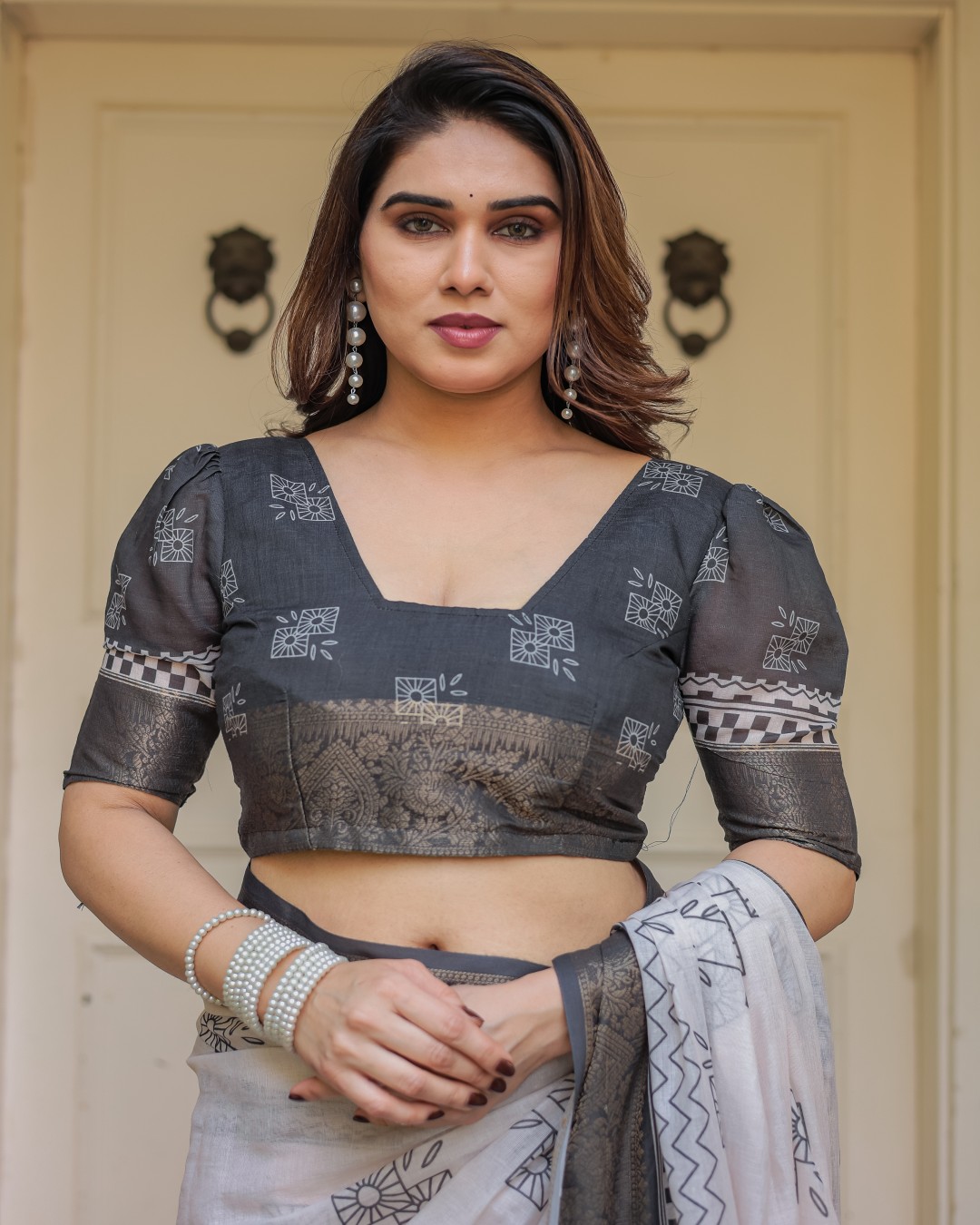 Traditional Printed Saree with Rich Zari Border & Tassels – Elegant Ethnic Festive Wear(Pack of 1)