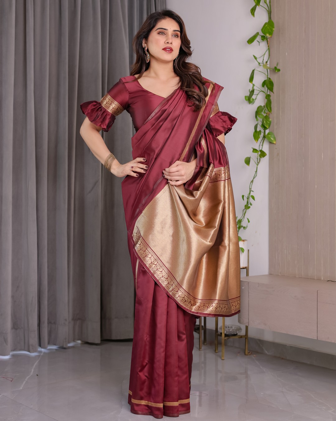 Soft Kanjivaram Silk Saree with Golden Zari Border & Rich Pallu | 5.5m Saree + 0.8m Blouse Piece(Pack of 1)