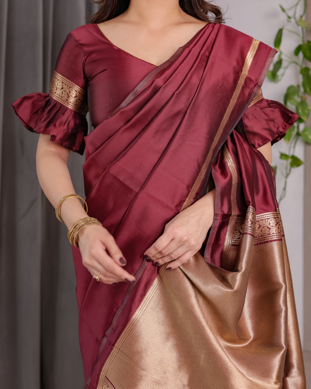 Soft Kanjivaram Silk Saree with Golden Zari Border & Rich Pallu | 5.5m Saree + 0.8m Blouse Piece(Pack of 1)