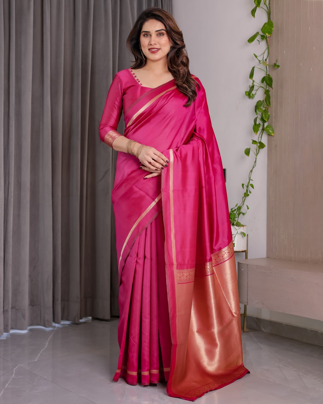 Soft Kanjivaram Silk Saree with Golden Zari Border & Rich Pallu | 5.5m Saree + 0.8m Blouse Piece(Pack of 1)