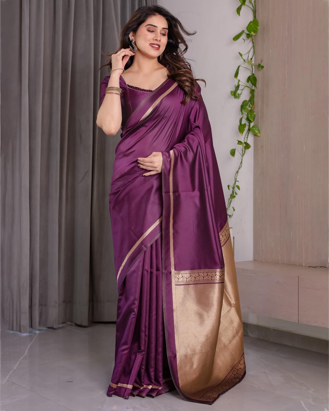Soft Kanjivaram Silk Saree with Golden Zari Border & Rich Pallu | 5.5m Saree + 0.8m Blouse Piece(Pack of 1)